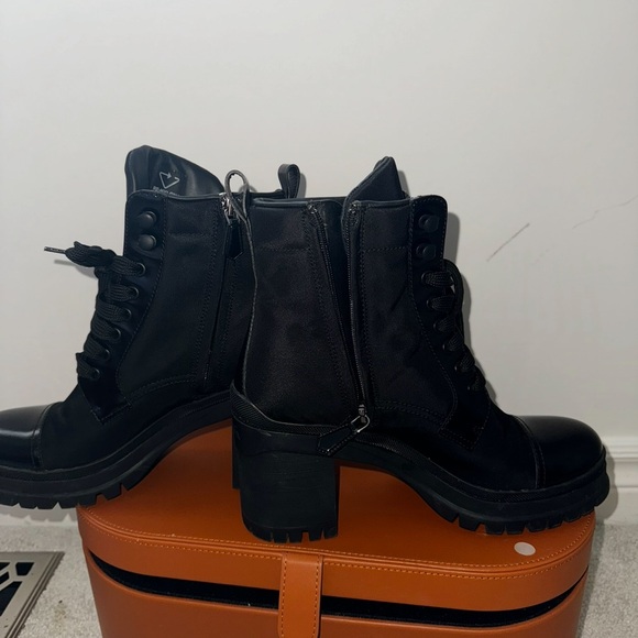 Prada Nylon Boots with Heel in Black. - Picture 5 of 6